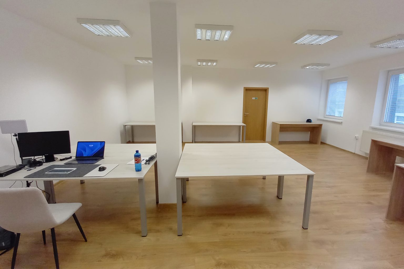Pracovný priestor - Coworking HUBB