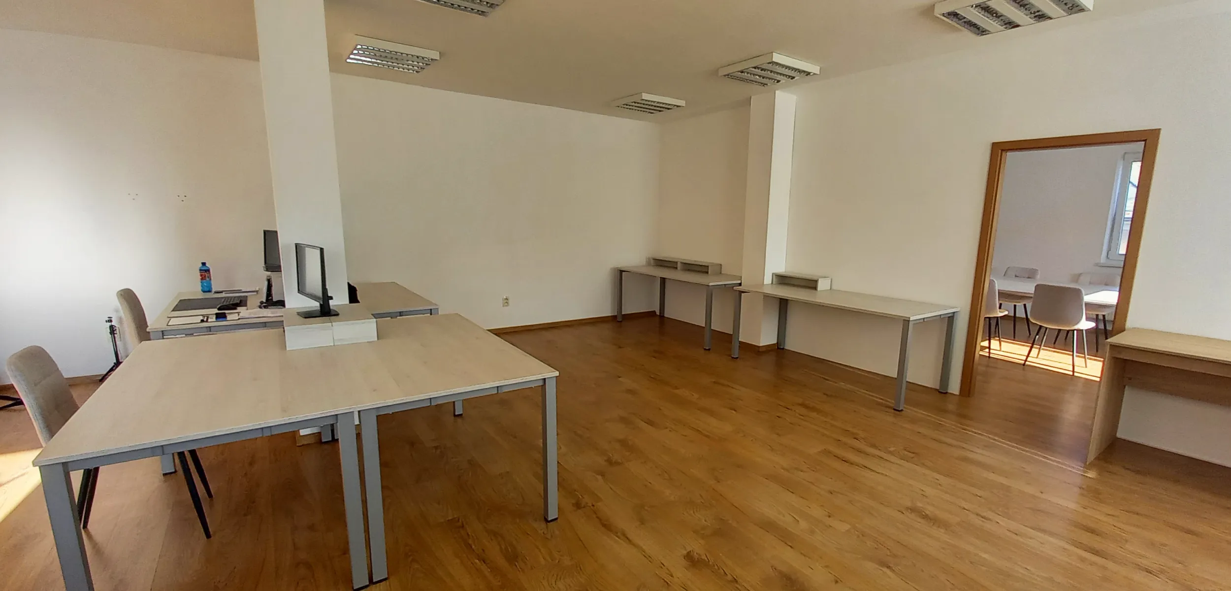 Interiér, pracovný priestor - Coworking HUBB